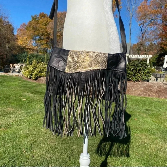 NWT Tarryn Simone Elsee Convertible Crossbody Bag - Picture 1 of 17